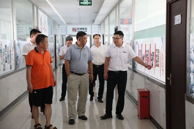 中國科學(xué)院專家參觀乾港集團(tuán)