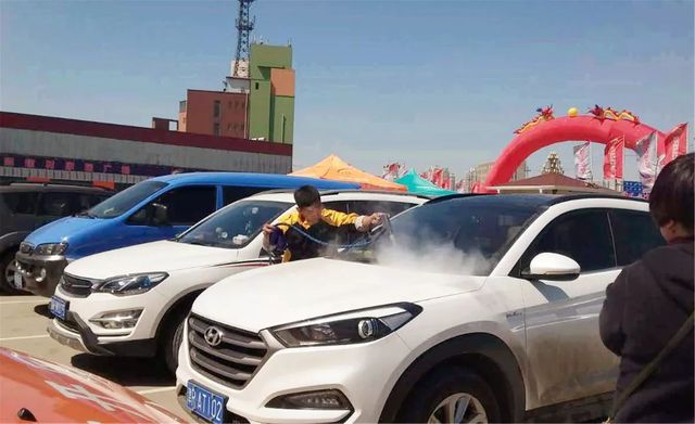 李總逸掌幫上門蒸汽洗車正式運(yùn)營(yíng)